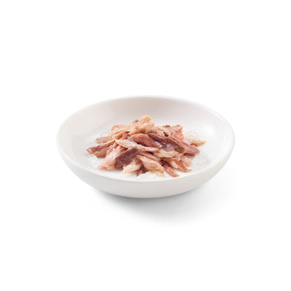 Schesir שזיר מעדן טונה עם נתחוני בקר בג’לי לחתולים 85 גרם